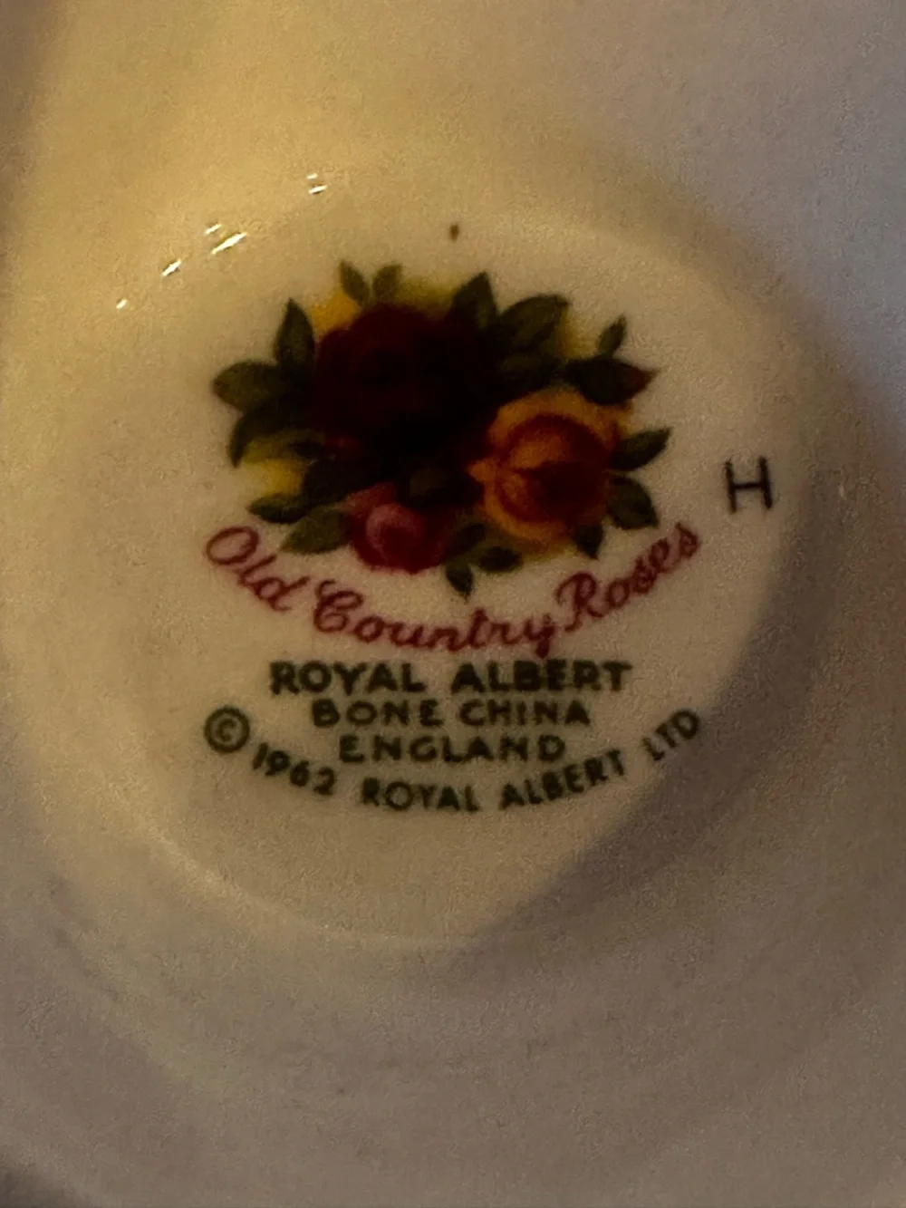 “Old Country Roses” Vase - Picture 3 of 3